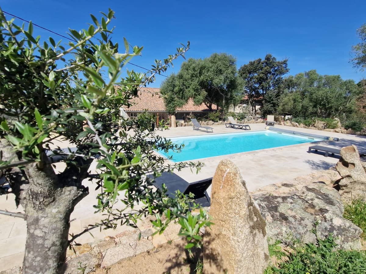 Villa avec piscine en Corse-du-Sud
